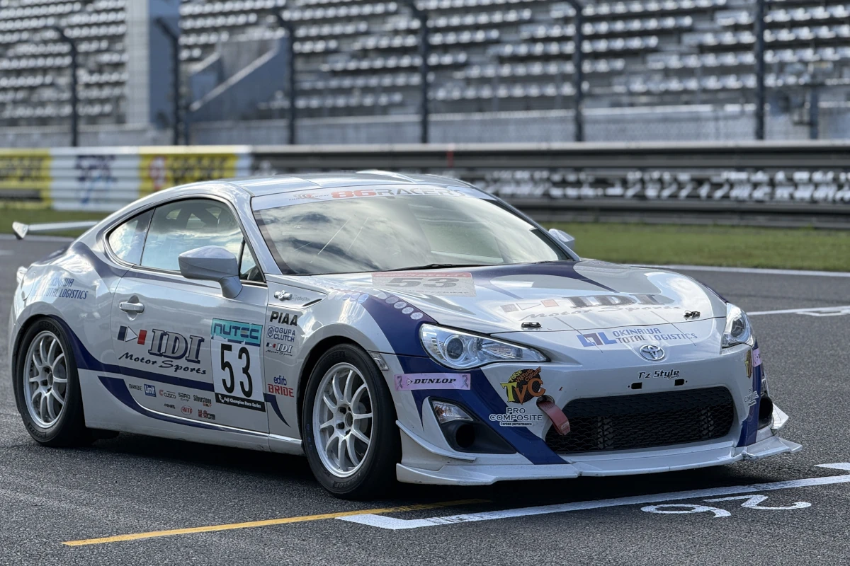 TOYOTA 86 [MT]